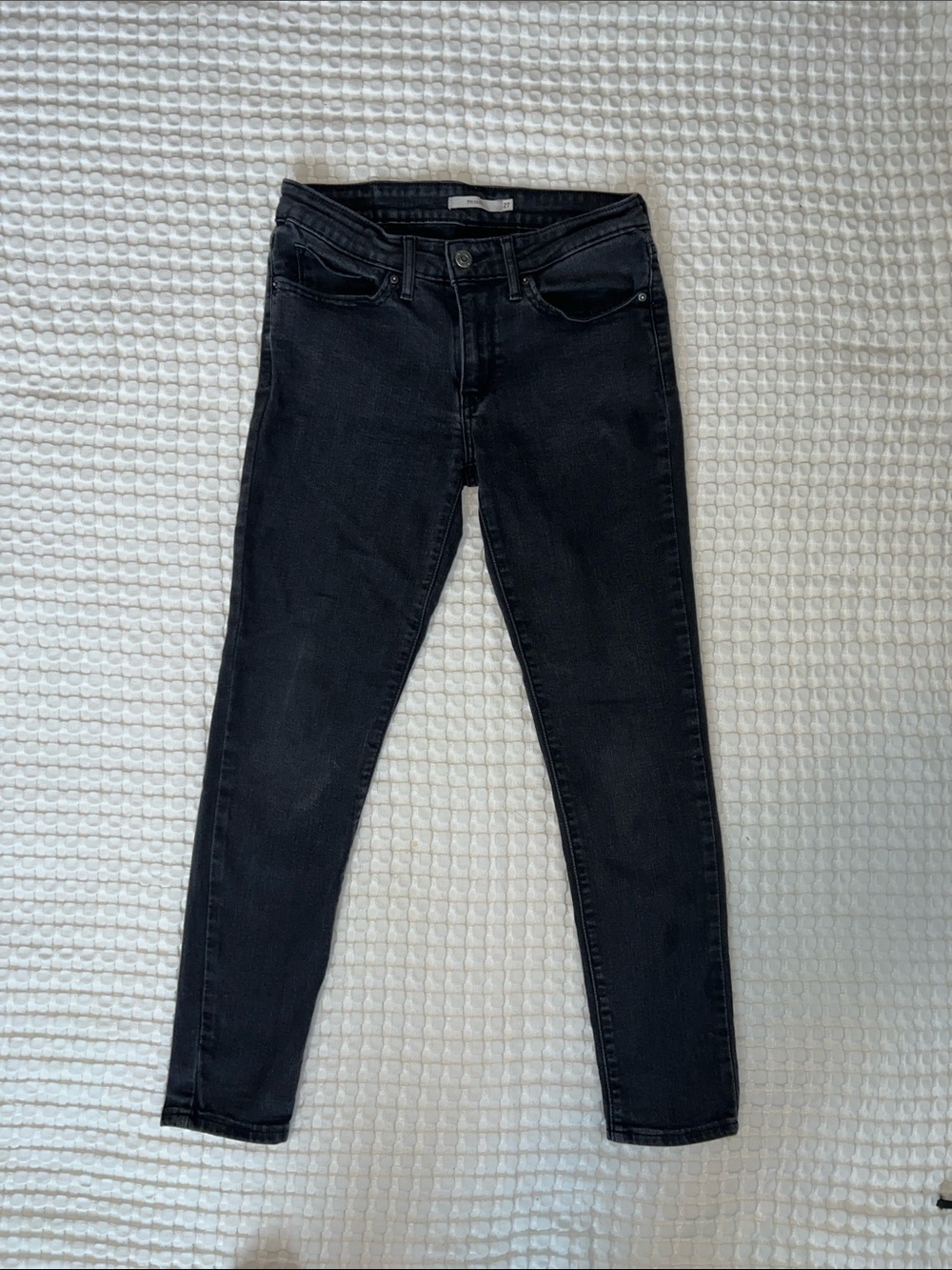 Levi’s 711 Skinny Jeans Women’s Size 27 Dark Wash Stretch Denim